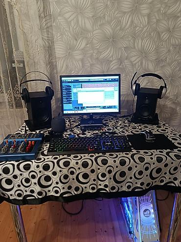 komputer setup: Ev studiya komplekti – vokal və səs yazısı üçün tam həll Tərkib: - — 9