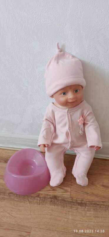 сколько стоит кукла: СРОЧНО 
Продаю Куклу Беби Берн в хорошем состоянии
цена окончательная