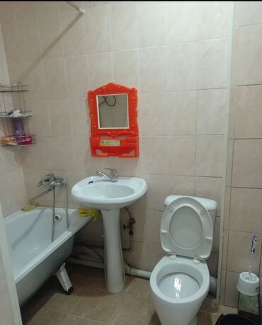 сдаю квартиру долгосрочно ош: 2 комнаты, Агентство недвижимости, С мебелью полностью