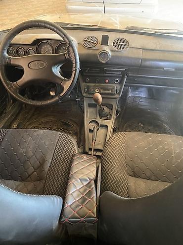 traktor farası: VAZ (LADA) 2106: 1.6 l | 1990 il Sedan — 3