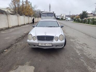 Mercedes-Benz: Mercedes-Benz E-Class: 2 l | 1997 il Kupe — 9
