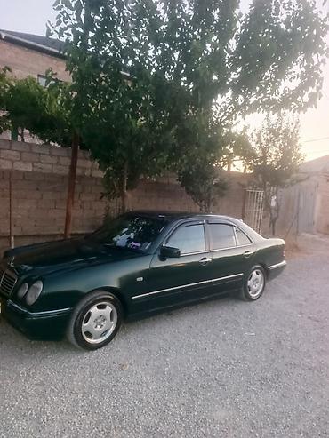 mercedes benz e250: .ili 96 mator 2.8 düz matordu luksuzdur her bir şeyi islekdir xirda — 4