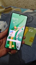 компью: Tecno Camon 30, Б/у, 256 ГБ, цвет - Зеленый, 2 SIM