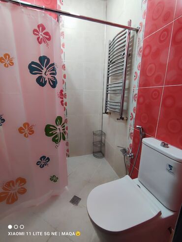 Günlük kirayə mənzillər: 4 otaqlı — 6