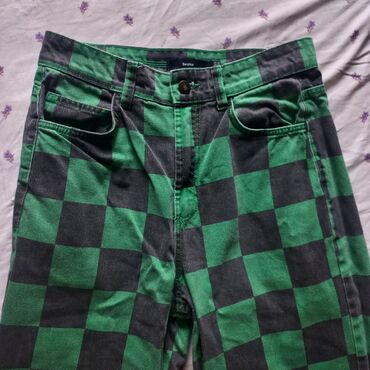 mugler farmerke cena: Pantalone Bershka zelene