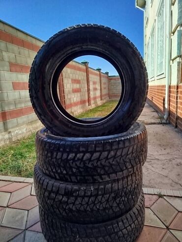 зимняя резина 14: Шины 225 / 65 / R 17, Зима, Б/у, Комплект, Легковые, Япония, Bridgestone