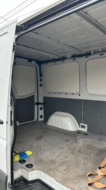 Легкий грузовой транспорт: Легкий грузовик, Mercedes-Benz, Стандарт — 5