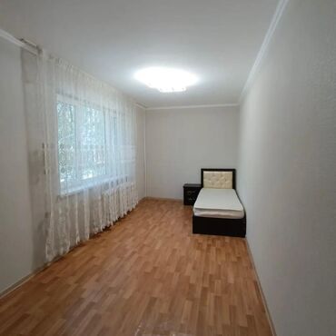 дом в районе кызыл аскер: 3 комнаты, 58 м², 104 серия, 2 этаж, Косметический ремонт
