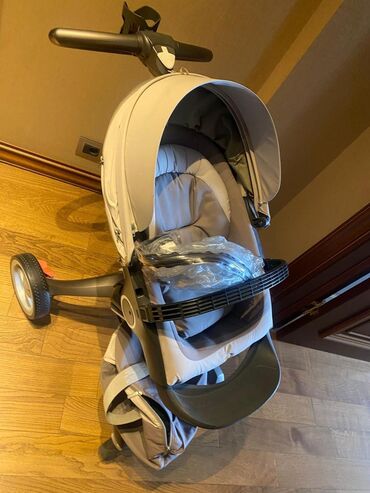 Nənnilər: Kalyaska 230 azn norveç istehsalı olan,Stokke səliqəli işlənib yaxşı