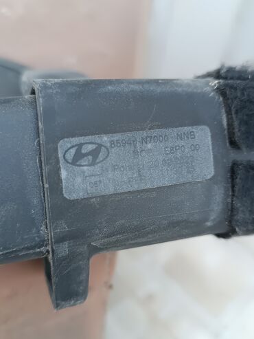 Системы охлаждения и нагревания: Hyundai markalı avtomobillər üçün baqaj örtüyü. Qara rəngdədir və