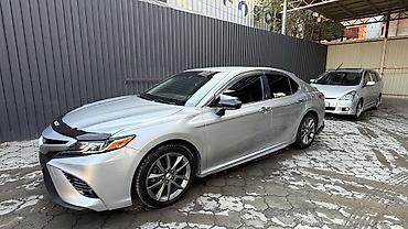 892 2: Toyota Camry: 2018 г., 2.5 л, Автомат, Бензин, Седан — 6