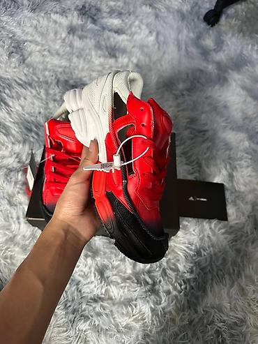 раф симонс: Мужские кроссовки, 41, Adidas Originals, Новый, цвет - Красный, Платная доставка — 1