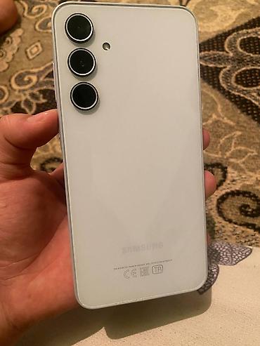 pixel 7 a: Samsung Galaxy A35 5G, Б/у, 256 ГБ, цвет - Белый — 1
