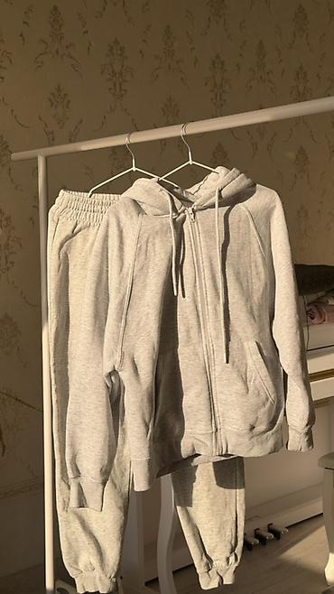 Айымдардын кийими: Resale 0 . Кому нужно подробное видео, отправлю. Вещи были одеты — 10