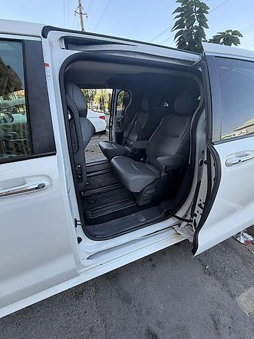 спринтер сена: Toyota Sienna: 2020 г., Минивэн — 8