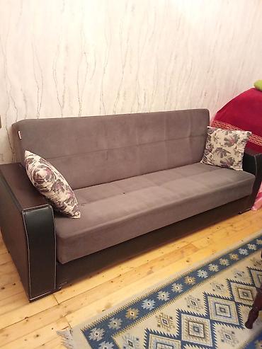 Künc dəsti: divan və kreslo - Komlekt: 1 ədəd üçnəfərlik divan + 1