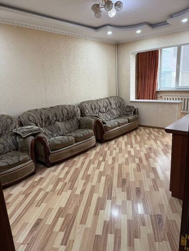 квартира в асанбай: 3 комнаты, 82 м², 106 серия, 2 этаж, Евроремонт