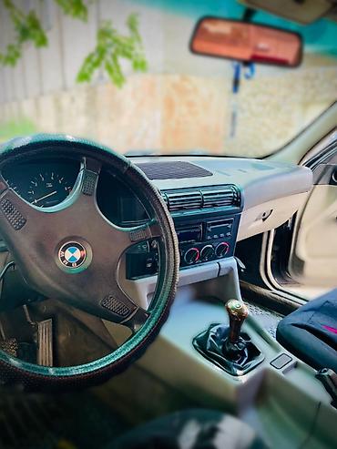 bud e9: BMW 5 series: 1989 г., 2.5 л, Механика, Бензин, Седан — 5