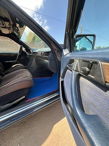 jac 9: Mercedes-Benz W124: 1991 г., Автомат, Бензин, Седан — 4