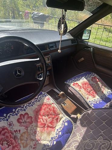 дверные обшивки мерс 124: Mercedes-Benz W124: 1991 г., 0.2 л, Механика, Бензин, Седан — 1