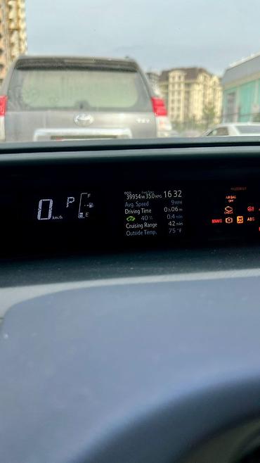 Toyota: Toyota Prius: 2016 г., 1.5 л, Автомат, Гибрид, Хэтчбэк — 8