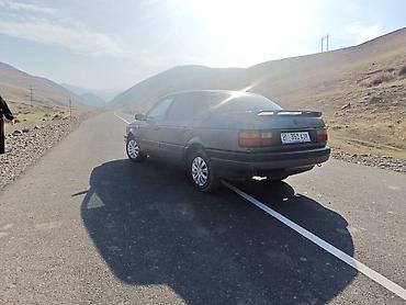 12 t: Volkswagen Passat: 1990 г., 1.8 л, Механика, Бензин, Седан — 7