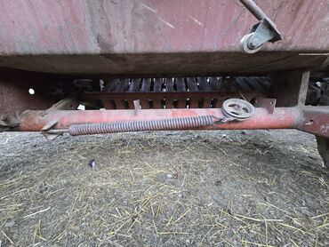 Тракторы МТЗ (Беларус): Модель: 82, Б/у, 1992 г., С пресс-подборщиком — 6