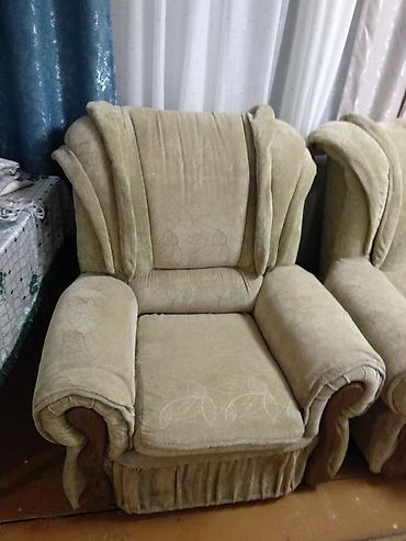 sofa: Гарнитур для зала, Б/у, Кресло, Диван, Ткань, текстиль, Самовывоз, цвет - Бежевый — 3