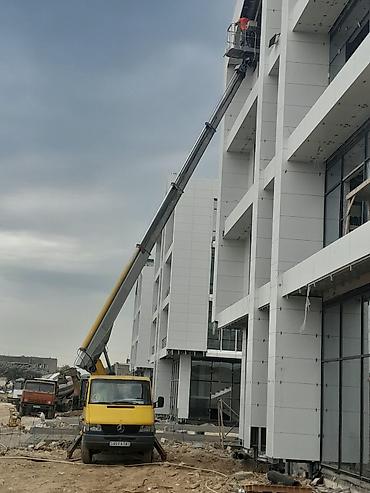 аренда автовышки: Avtokran səbəti ilə yüksəklikdə iş xidməti avtosəbət qaldırıcı kran — 1