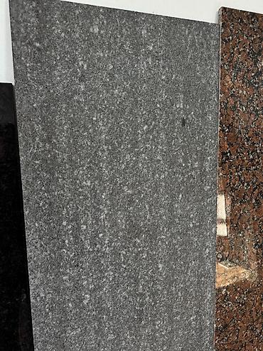 Фасадные гранитные плитки: Природный камень гранит. Самый большой ассортимент для цоколя и — 9