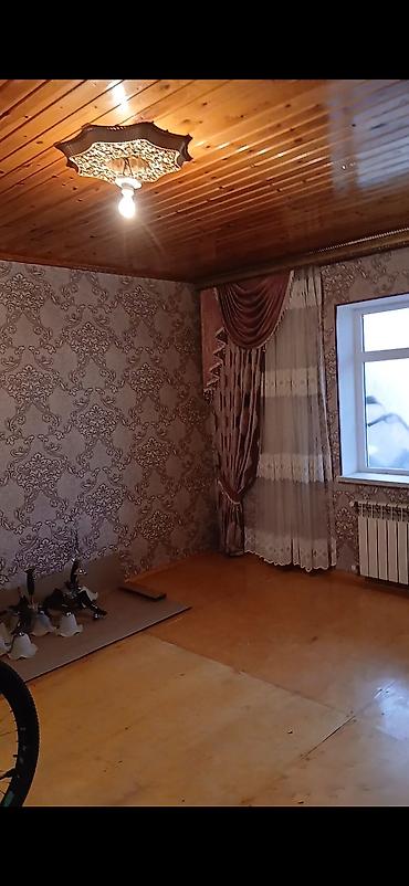 Otaqların uzunmüddətli kirayəsi: Satilir– geniş, işıqlı otaq Xüsusiyyətlər: - Taxta tavan və döşəmə — 1