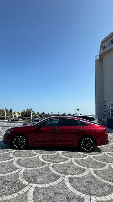 fara kia 25: Kia K5: 1.6 l | 2021 il Sedan — 4