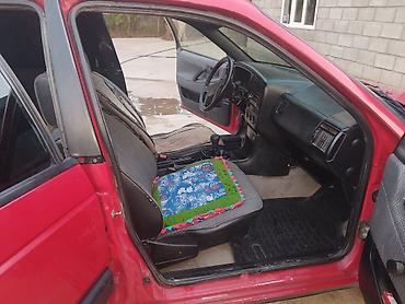 Volkswagen: Volkswagen Passat: 1991 г., 1.8 л, Механика, Универсал — 4