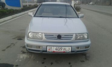 Венто афтамат - Кыргызстан: Volkswagen Vento: 1.6 л | 1996 г. | Седан