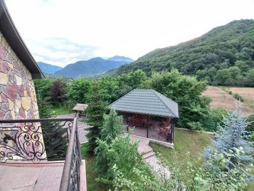 Günlük kirayə evlər: 200 kv. m, 5 otaqlı, Artezian quyusu, Kanalizasiya, Kombi — 25