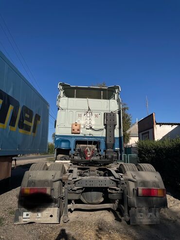 передвижные дома: Тягач, DAF, Шторный