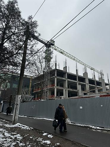 Продажа другой коммерческой недвижимости: Продаю коммерческое помещение, в строящемся торговом центре по — 8