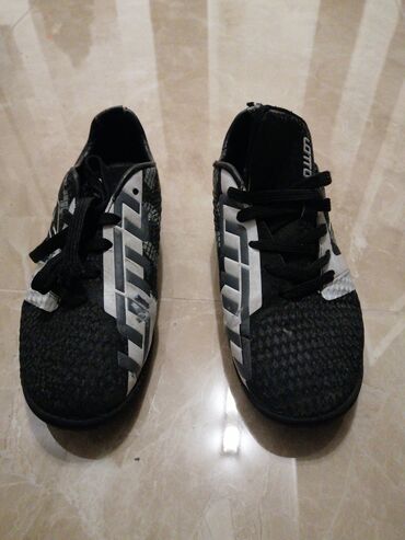 maska: Football boots, Lotto, size - 35