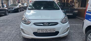 Stəkanlar: Hyundai Accent: 1.6 l | 2013 il Hetçbek
