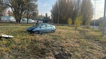 морда: Toyota Prius: 2004 г., 1.5 л, Автомат, Гибрид, Хэтчбэк — 4
