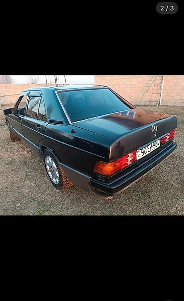 mersedes spoyler: Mercedes-Benz sedan (W201 seriyası) – qara rəng, 4 qapı, arxa ötürücü — 3