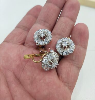 Zərgərlik dəstləri: Dəstə daxildir: Üzük, Sırğa, Gümüş, 925 Əyar — 4