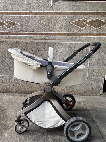 коляска детская прогулочная: Коляска, цвет - Белый, Б/у