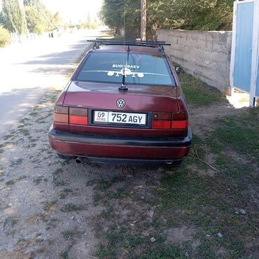 пресс подбошик: Volkswagen Vento: 1995 г., Седан