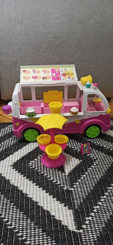 beyblade igračke: Shopkins autobus sa figuricama