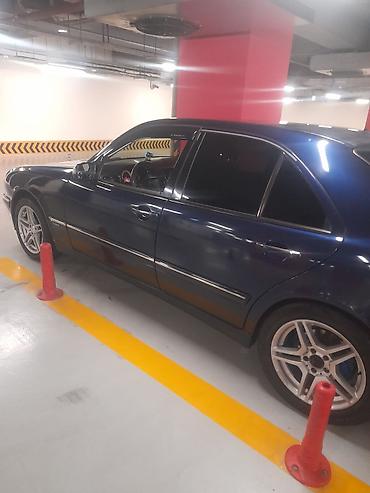 momo sukan: Mercedes-Benz E-Class sedan (W210) - Kuzov: tünd mavi, 4 qapılı sedan — 8