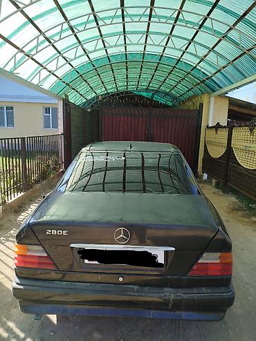 машина салон: Mercedes-Benz W124: 1994 г., 2.8 л, Механика, Бензин, Седан — 4