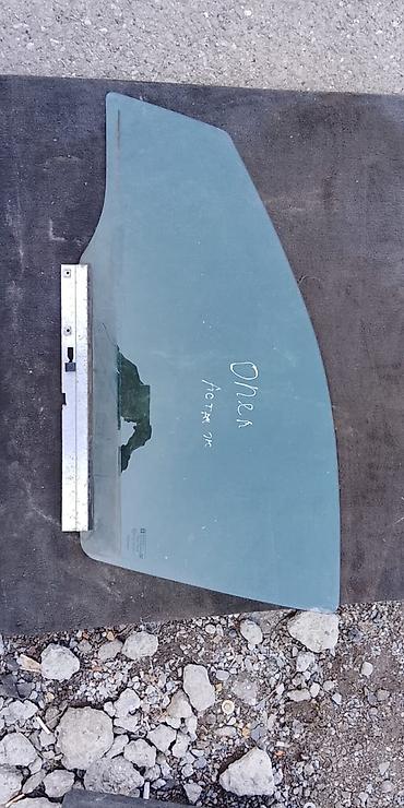 a4 b7: Стекло Переднее левое Opel, 1999 г., Б/у, Оригинал — 1