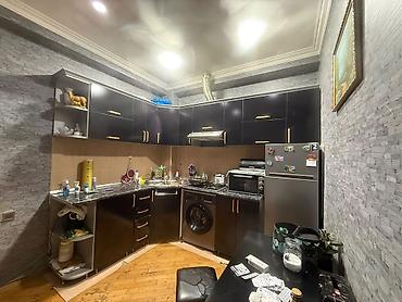 QİYMETİ 300 AZN . Metbex mebeli satilir.Ölcu 2x 1 metrR Ustunde qaz