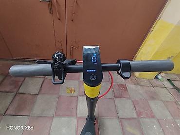 samokat az: İşlənmiş Elektrik samokat 10", ≤ 250 Vt, 16 - 25 km/s, Ünvandan götürmə — 2